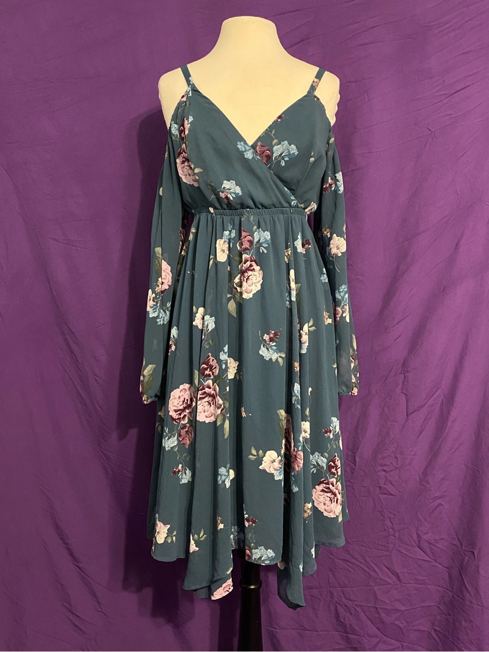 torrid Blue-Grey with Lavender Floral Cold-Shoulder Long Sleeve Dress. Size 0X.